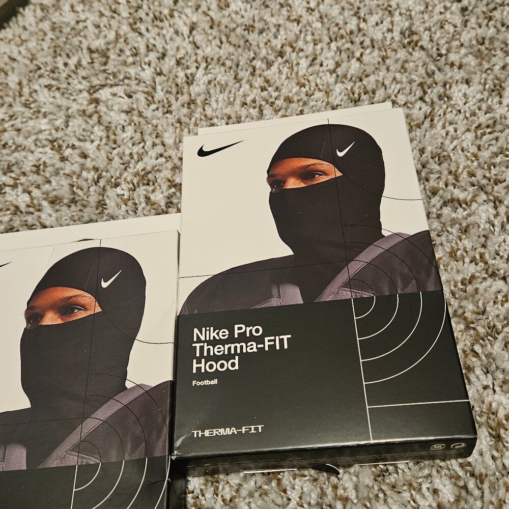 Nike pro therma fit hood